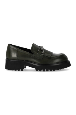 militargron-laderloafer-med-fransar
