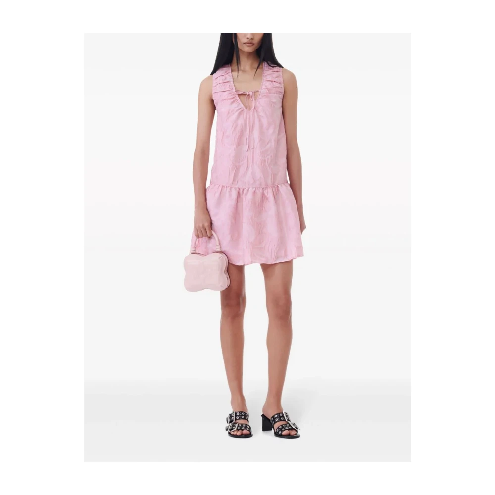 Ganni Roze V-hals Jurk met Striksluiting Pink Dames