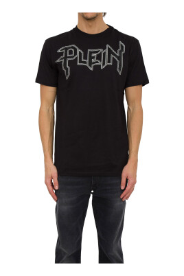 black-round-neck-t-shirt