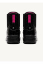 black-sneakers-with-crocodile-pattern