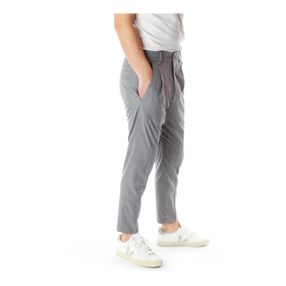 drykorn Tapered Fit Broek met Plooien Gray Heren