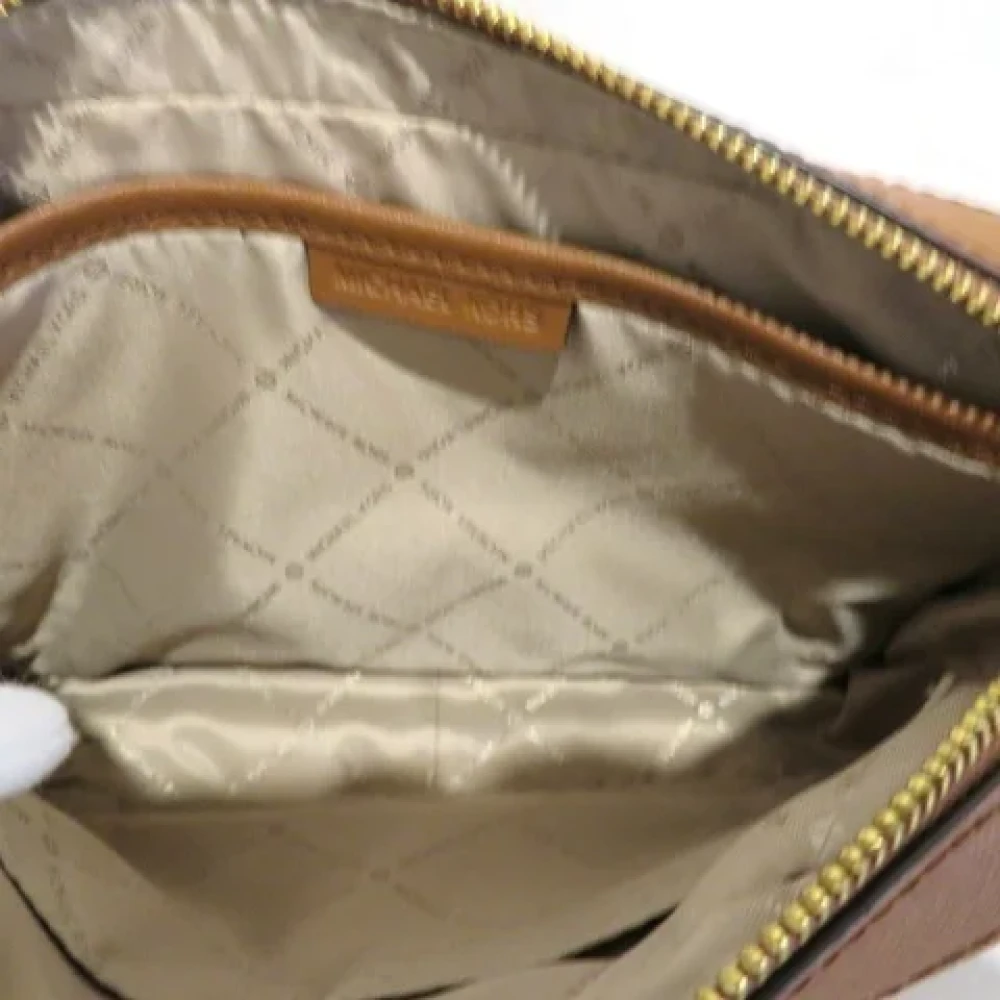 Michael Kors Pre-owned Cotton shoulder-bags White Dames