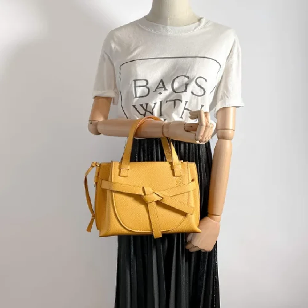Loewe Pre-owned Leather handbags Yellow Dames