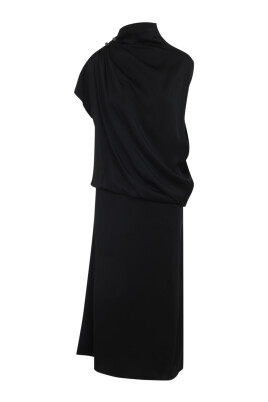 black-dress-for-women-aw25