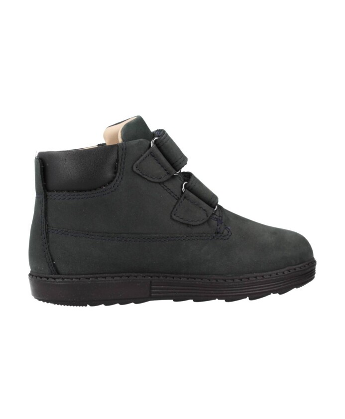 bottes-elegantes-impermeables-pour-garcon