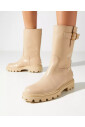 bottes-en-cuir-beige-design-elegant