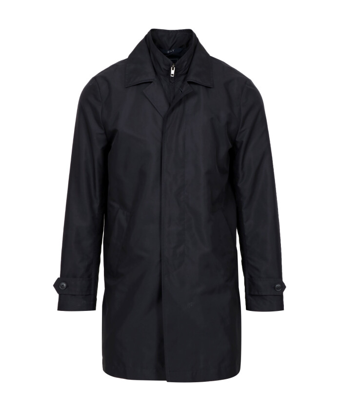 veste-bleue-en-tissu-technique