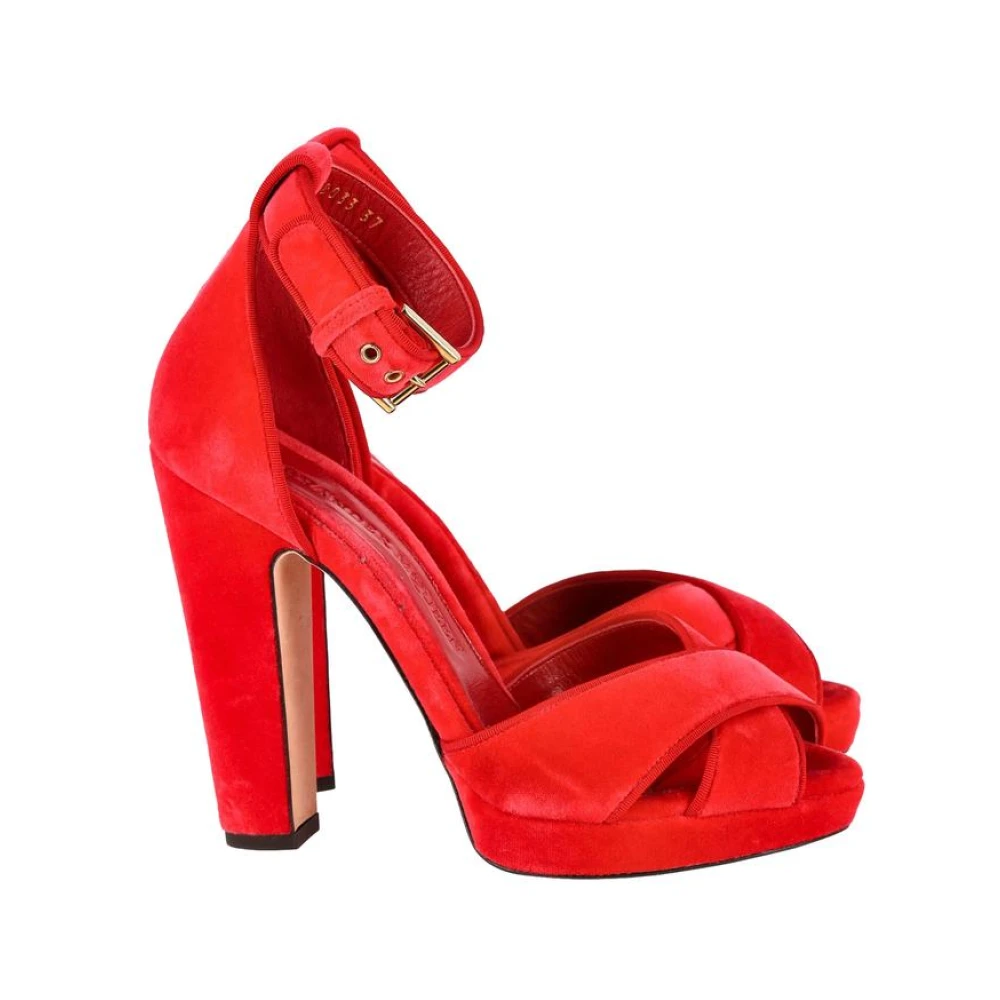 Alexander McQueen Pre-owned Tweedehands Platform Sandaal CrossStrap Velvet