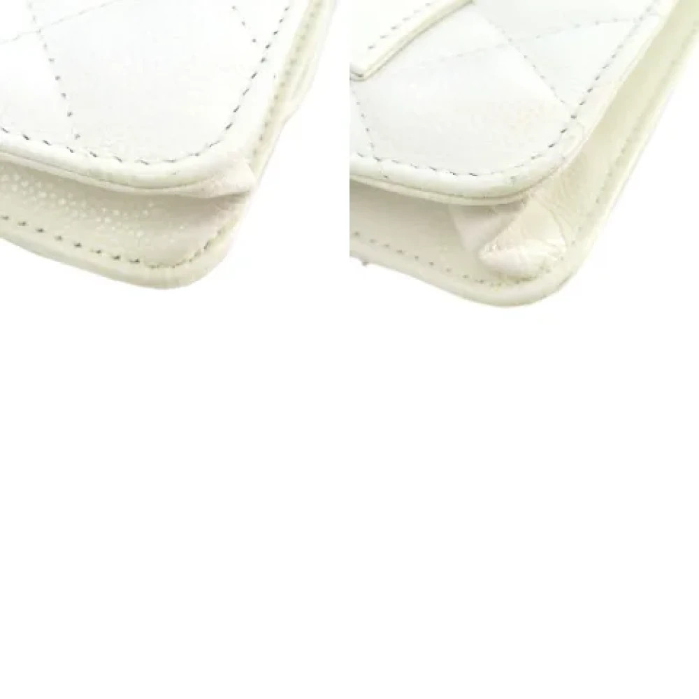 Chanel Vintage Pre-owned Leather crossbody-bags White Dames