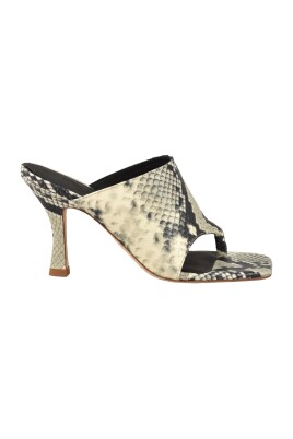 leather-sandal