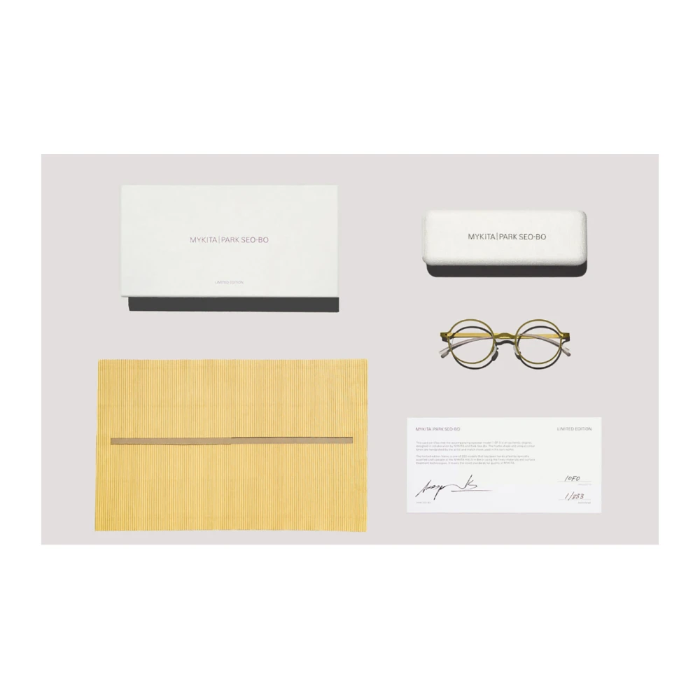 Mykita Moderne zonnebril met uniek ontwerp Green Unisex