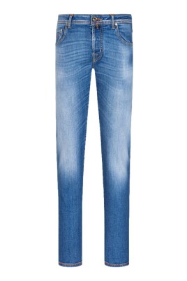 begransad-upplaga-bard-denim-jeans