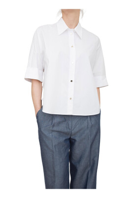 white-shirt-classic-style