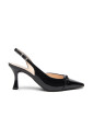 slingback-en-vernis-noir-avec-accessoire