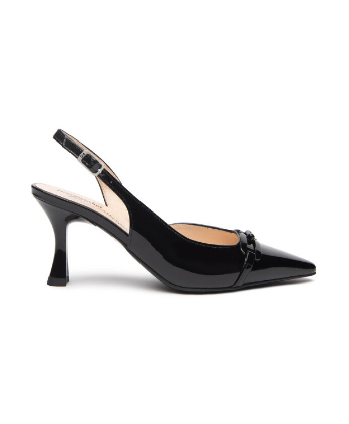 slingback-en-vernis-noir-avec-accessoire