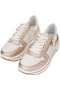 chaussure-femme-a-la-mode-et-fonctionnelle