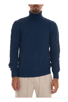 cable-knit-turtleneck-pullover