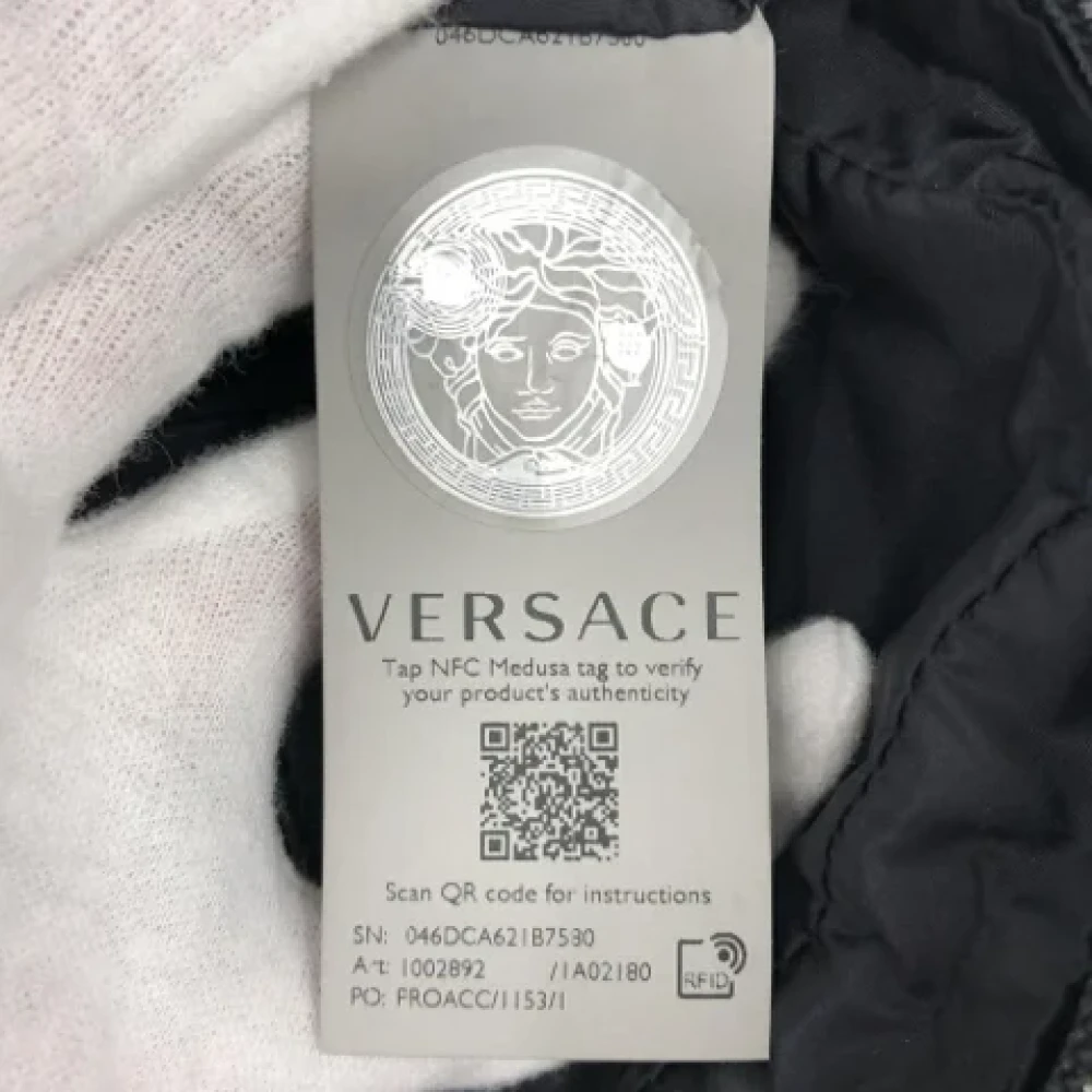 Versace Pre-owned Fabric shoulder-bags Black Dames