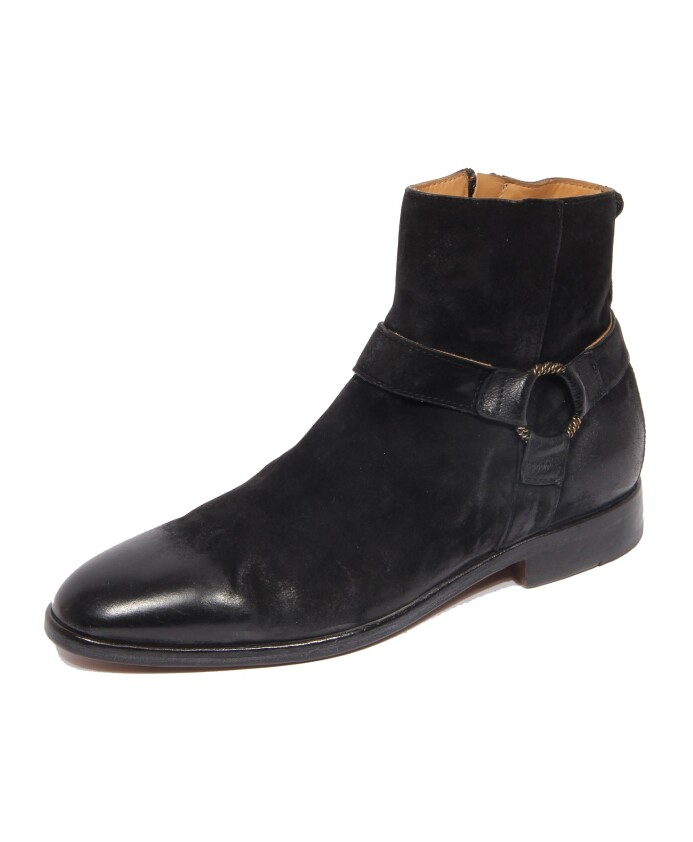 bottine-en-daim-a-effet-vintage