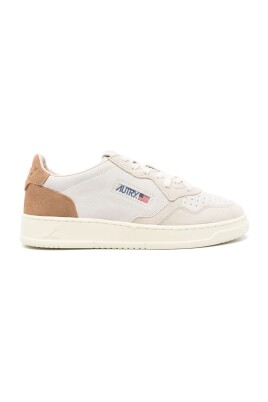 baskets-basses-en-daim