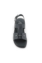 sandale-en-cuir-noir-avec-epingle-argentee