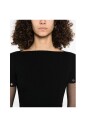 zwarte-sweater-met-dubbele-mouwen-en-goudkleurige-studs