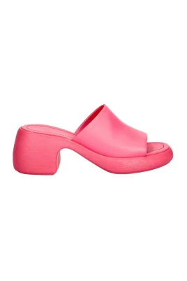 Thelma Sandal