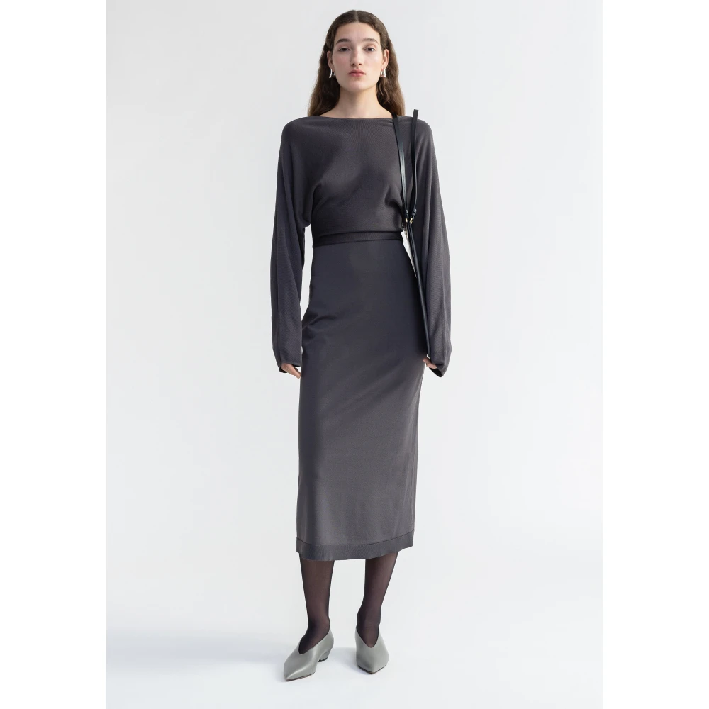 Aeron Louise Gray Dames