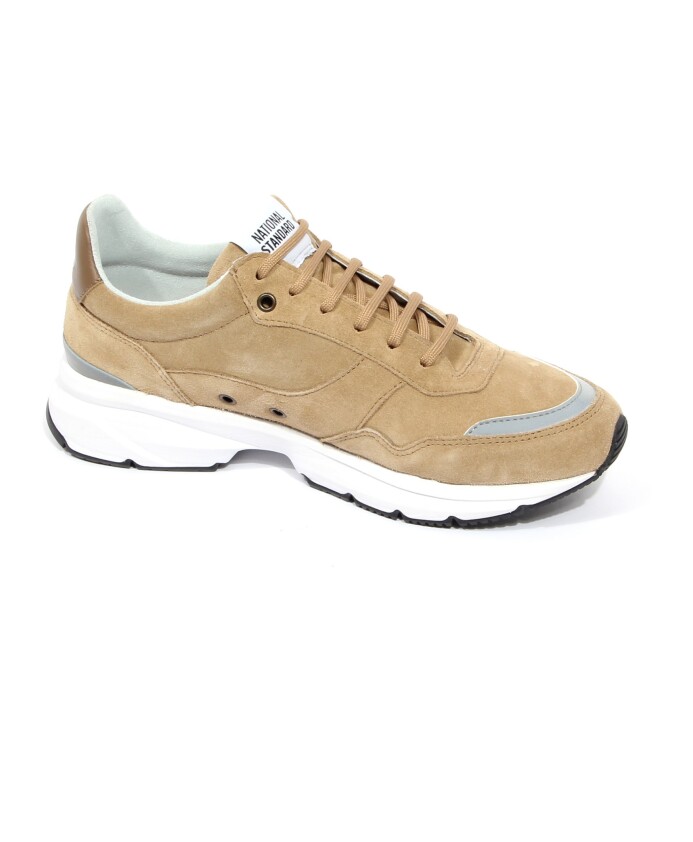 chaussures-en-daim-bleu-marine