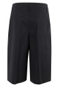 black-bermuda-shorts-with-side-pockets