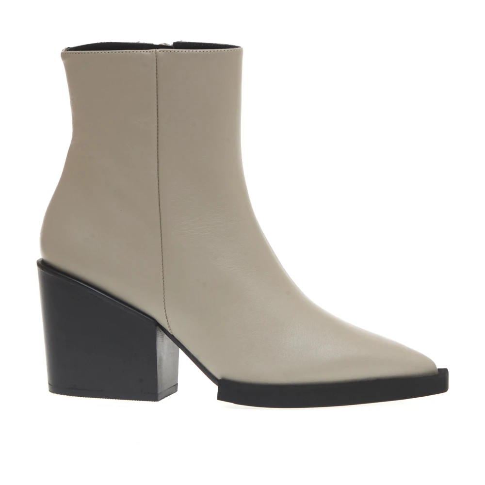 Paloma Barceló Beige Leren Enkellaarzen Chic Stijl