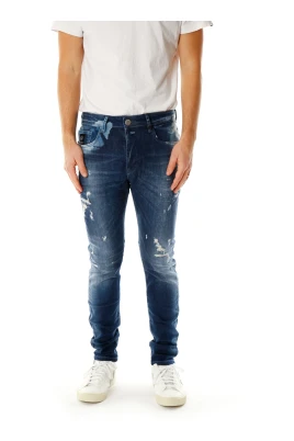 Slim Fit Jeans med använda effekter