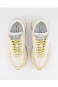 beige-sneaker-for-women