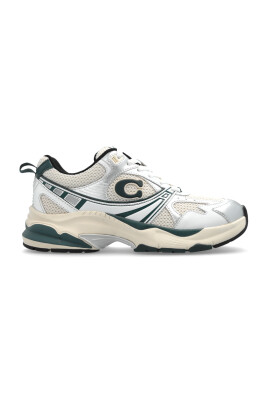 sports-shoes-with-logo