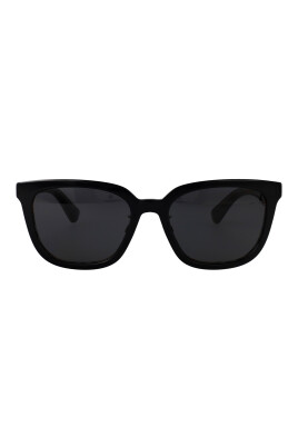 lunettes-de-soleil-elegantes-avec-design-0be4446d