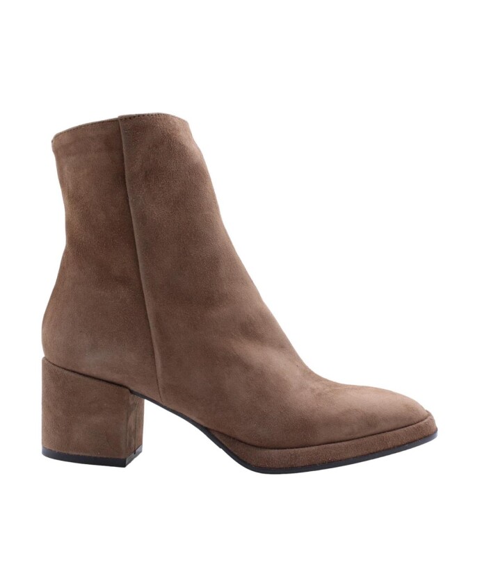 ankle-boots
