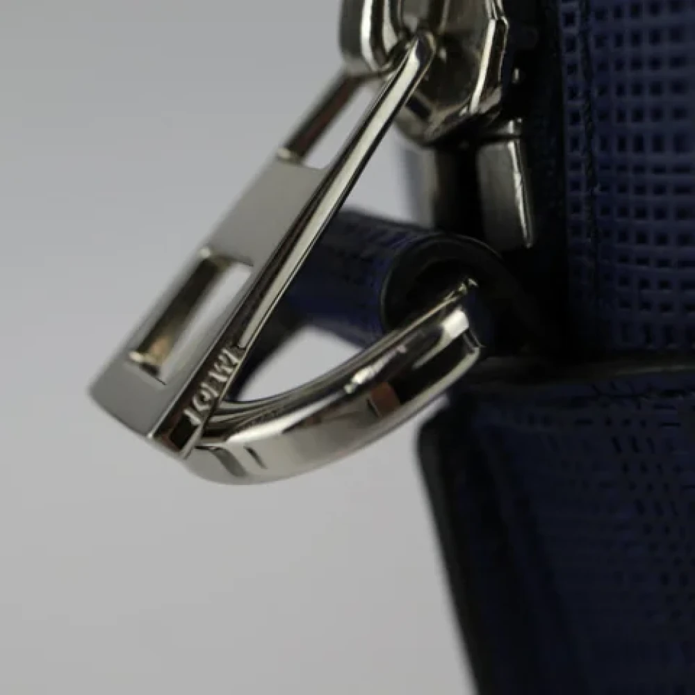 Loewe Pre-owned Leather shoulder-bags Blue Dames