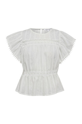 blus-med-volanger-och-broderade-detaljer