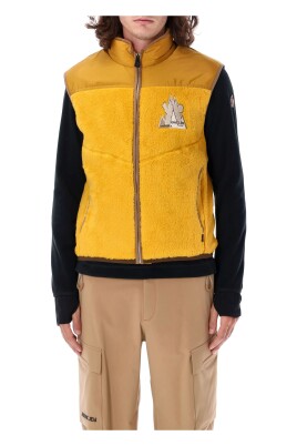 yellow-zip-up-vest-outerwear