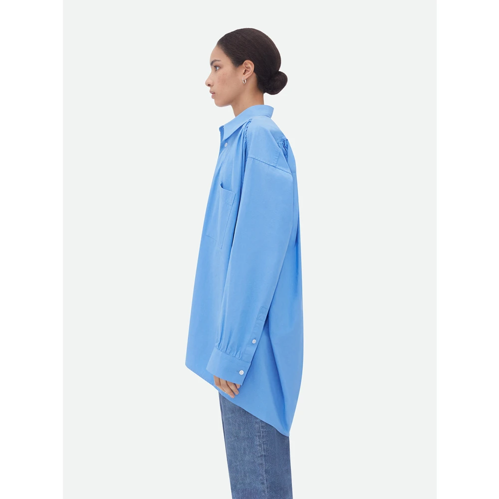 Bottega Veneta Blauwe Oversized Shirt met Speciaal Label en Knoopsluiting Blue Dames