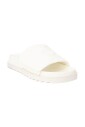 claquettes-plates-avec-semelle-en-caoutchouc
