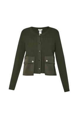 green-cardigan-with-pockets