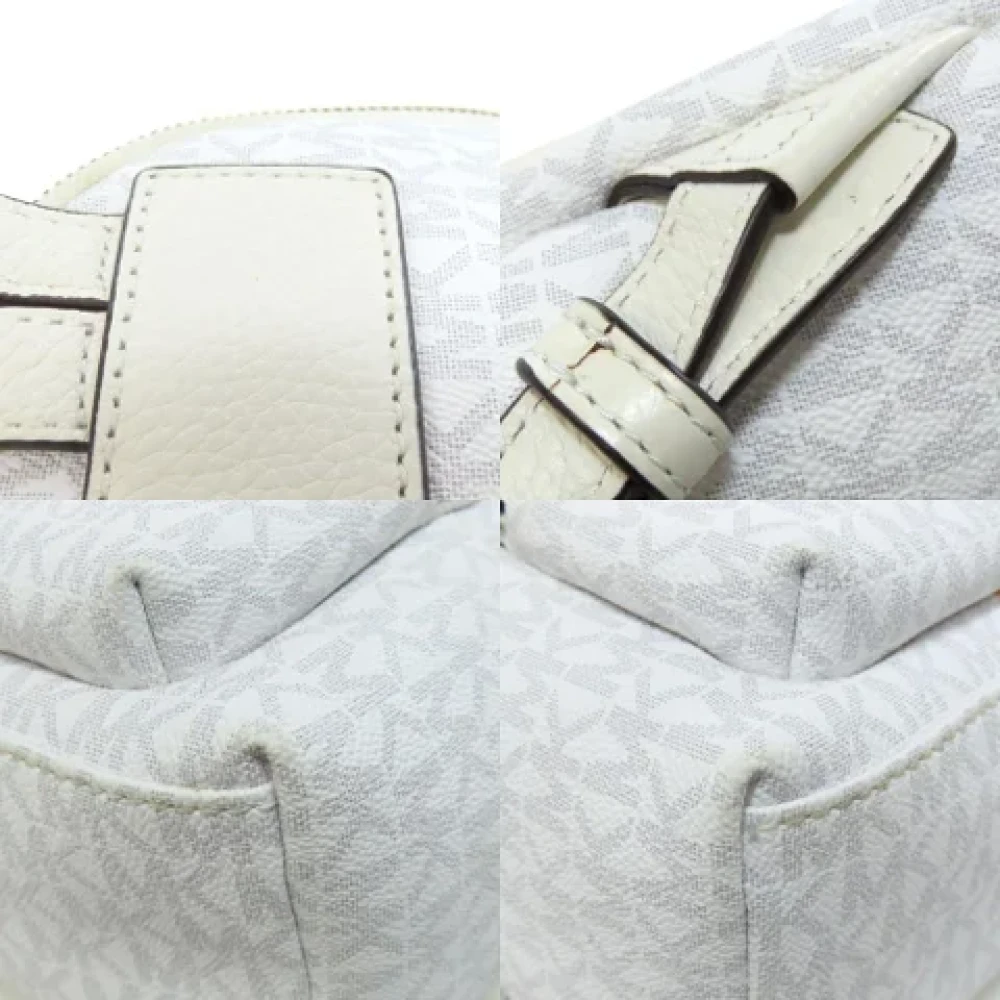 Michael Kors Pre-owned Canvas backpacks White Dames