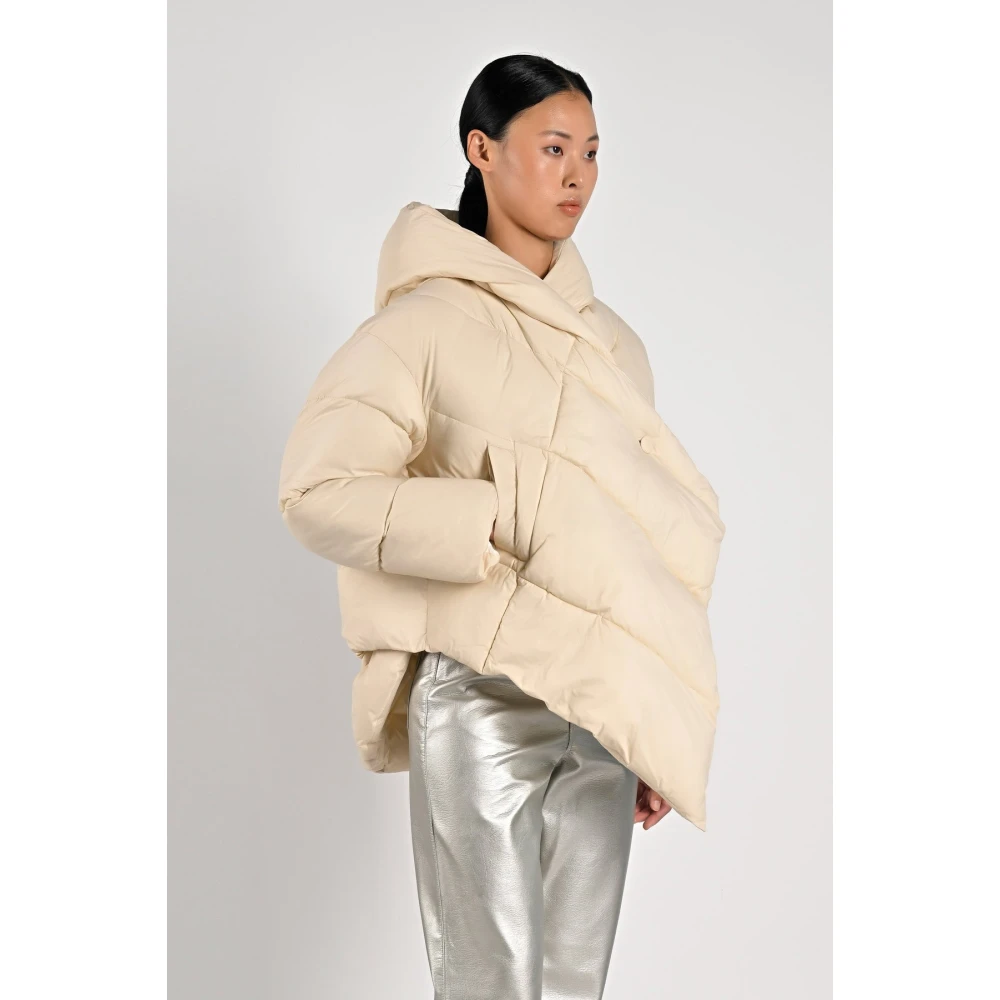 Canadian Classics Satijnen Nylonjas met Polyester Vulling Beige Dames