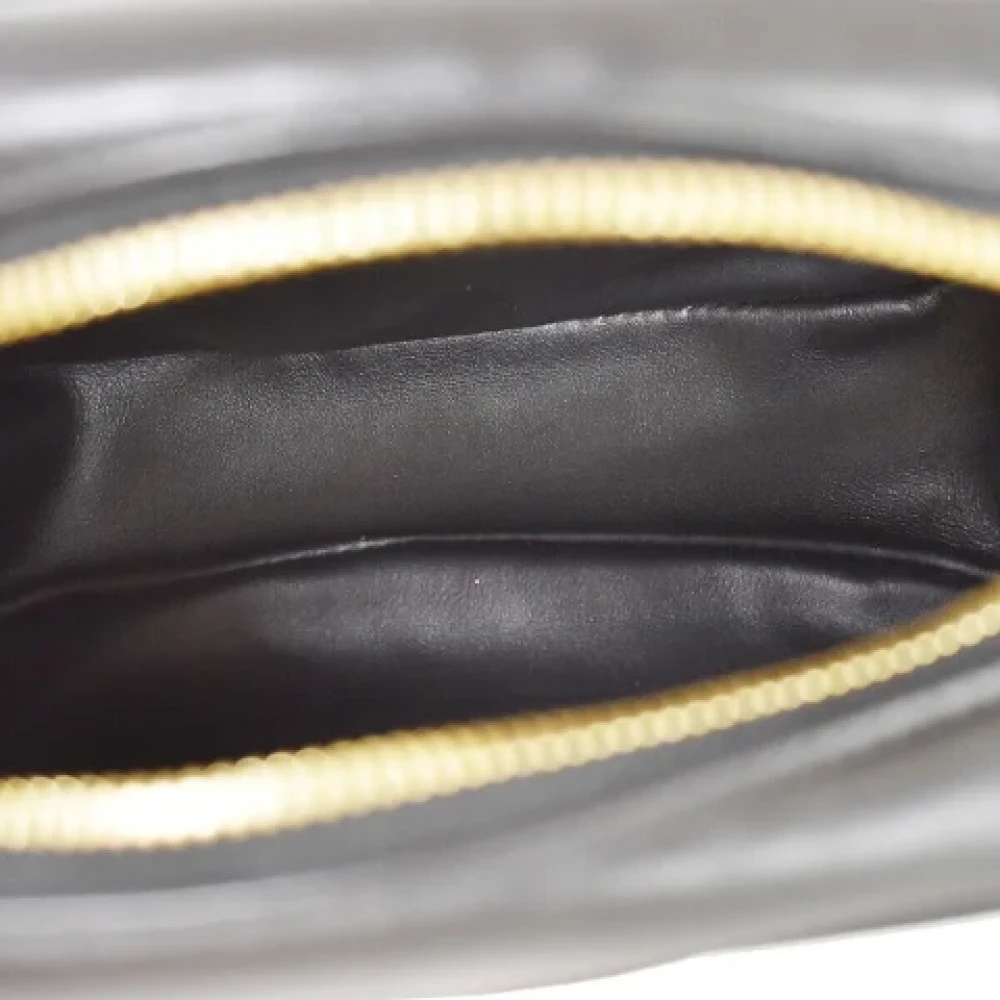 Salvatore Ferragamo Pre-owned Leather crossbody-bags Black Dames