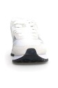 sneakers-grises-avec-inserts-en-daim