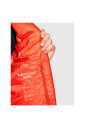 veste-sans-manches-ecarlate-audacieux
