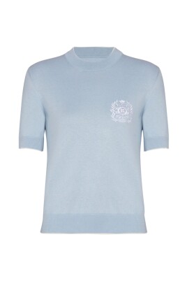 haut-en-maille-brode-embleme