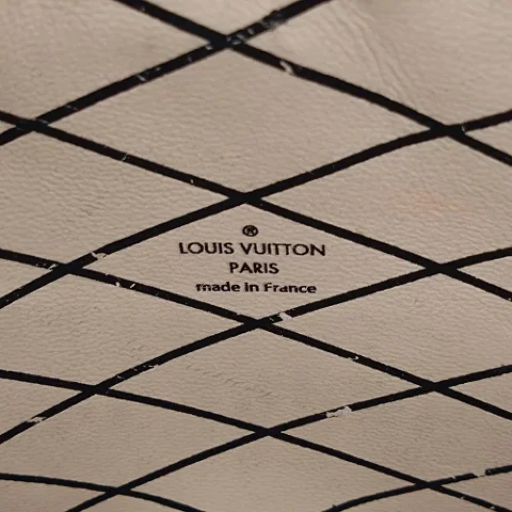 Louis Vuitton Vintage Pre-owned Leather louis-vuitton-bags White Dames