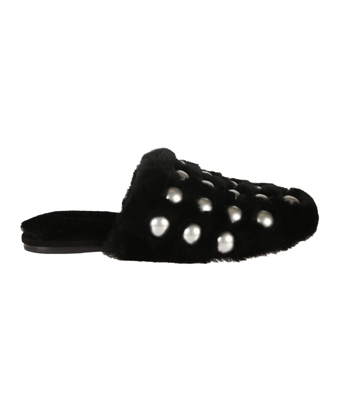 stylish-ciabatta-sandals